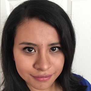 Meet your Posher, Carolina