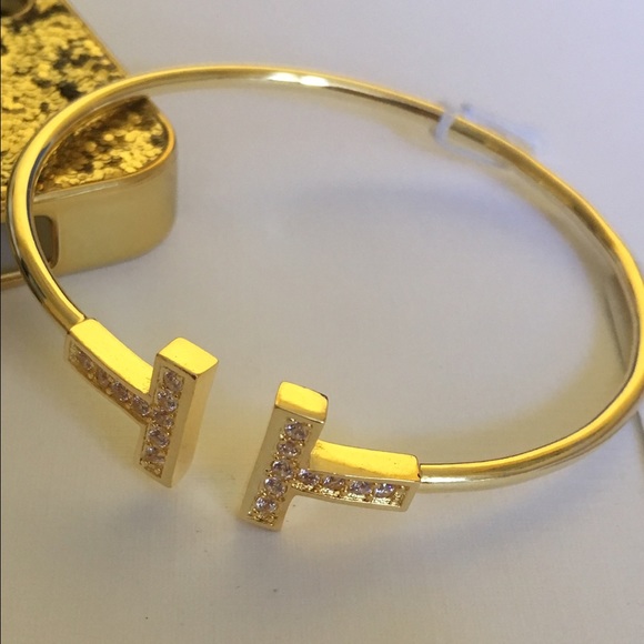 LAST ONE 💕Gold Rhinestone Line Bracelet - Picture 2 of 4