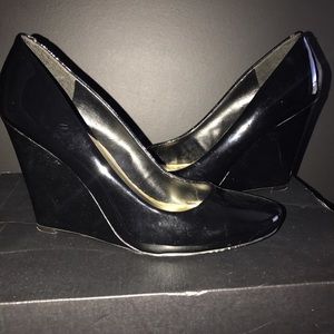 Black patent leather wedges