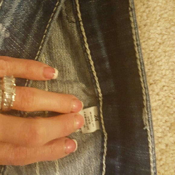 True Religion - Picture 2 of 3