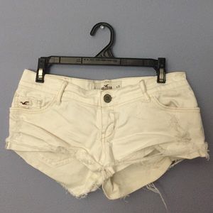 White Hollister shorts