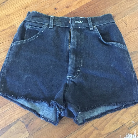 Black high waisted shorts - Picture 1 of 3
