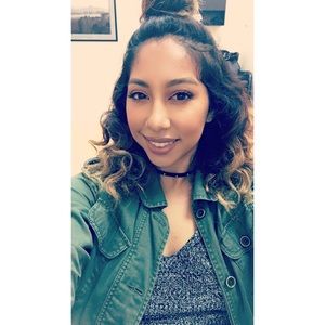 Meet your Posher, Vanessa