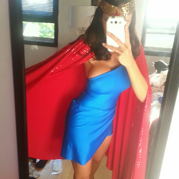 Wonder Woman/ Supergirl Superhero Costume - Picture 5 of 5