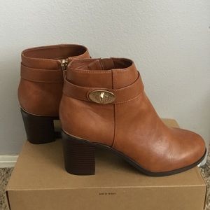 Ankle booties
