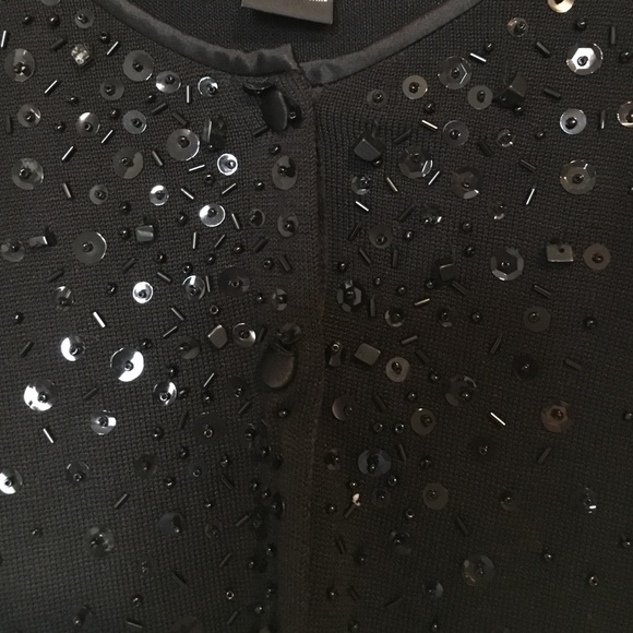 🍾 Sweater🍾 - Picture 2 of 4