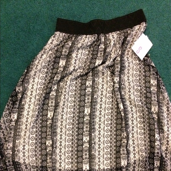 Lularoe small Lola