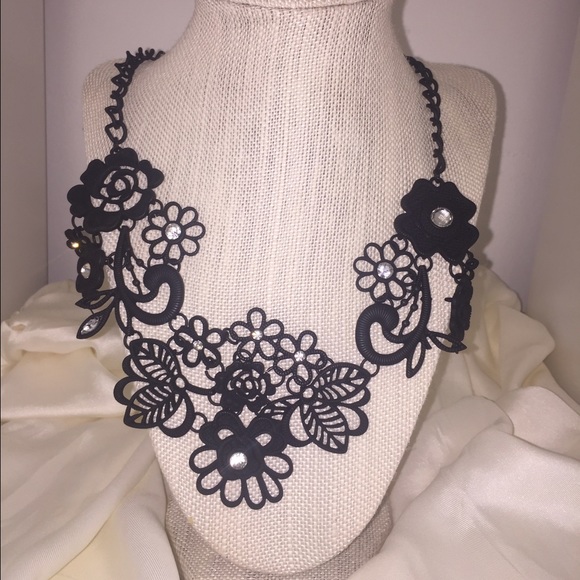 Black matte necklace