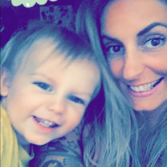 Meet your Posher, Christine - Picture 2 of 7