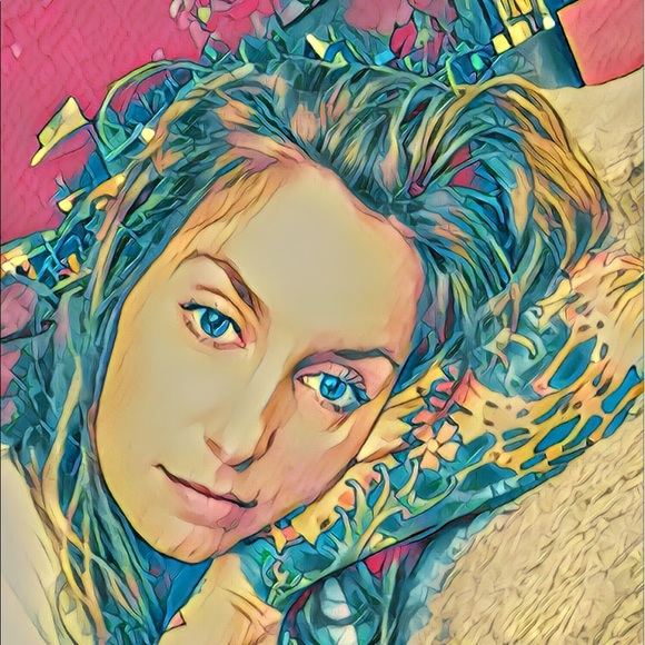 Meet your Posher, Christine - Picture 4 of 7