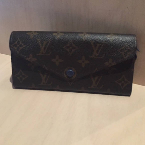 LV Wallet 💙💙