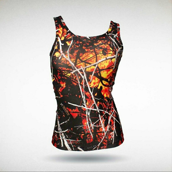 NWT WILDFIRE CAMO TANK TOP - Picture 2 of 2