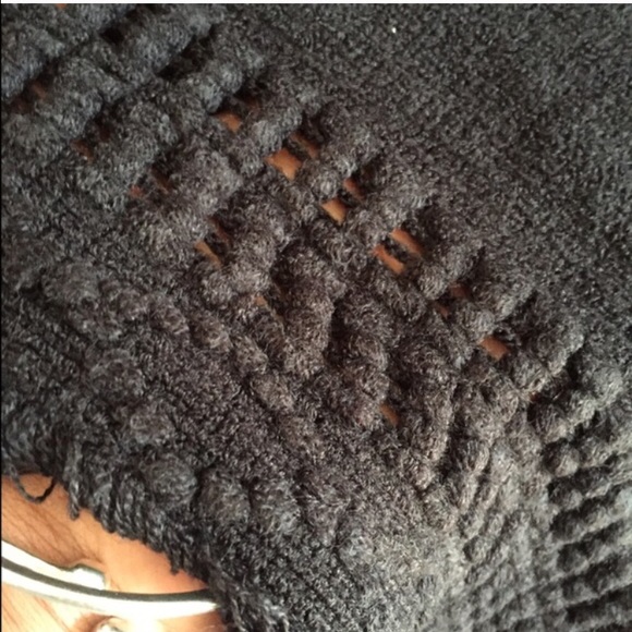 🆕 Knit Poncho ♨️SOLD♨️ - Picture 3 of 4