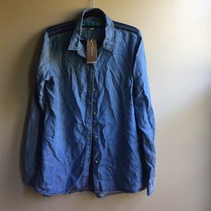 Francesca's Collection Medium Jean Shirt
