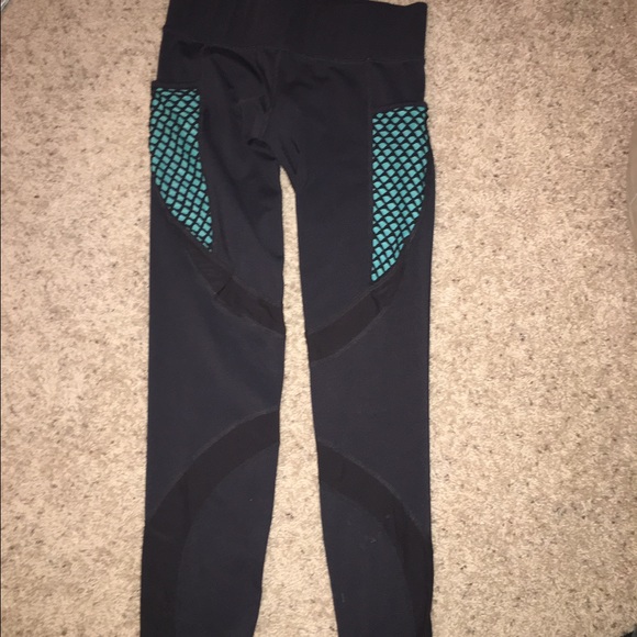 Workout tights - Picture 1 of 3