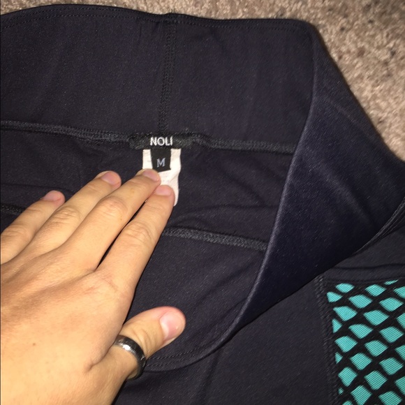 Workout tights - Picture 3 of 3