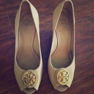 Tory Burch Wedge Pump ❤️ Size 8 ❤️