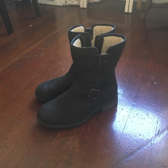 Black mid-calf Ugg boots size 8.5