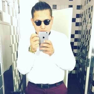 Meet your Posher, Max michael