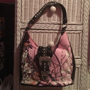Mossy Oak Pink Camo Purse