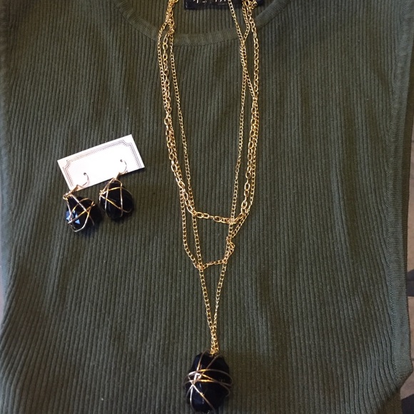 Gemstone earrings - Picture 2 of 3