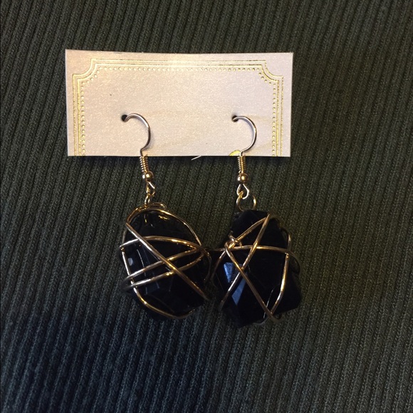 Gemstone earrings - Picture 3 of 3