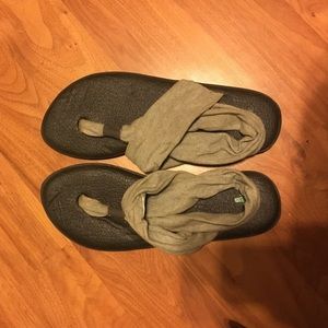Sanuk  yoga Sling sandals