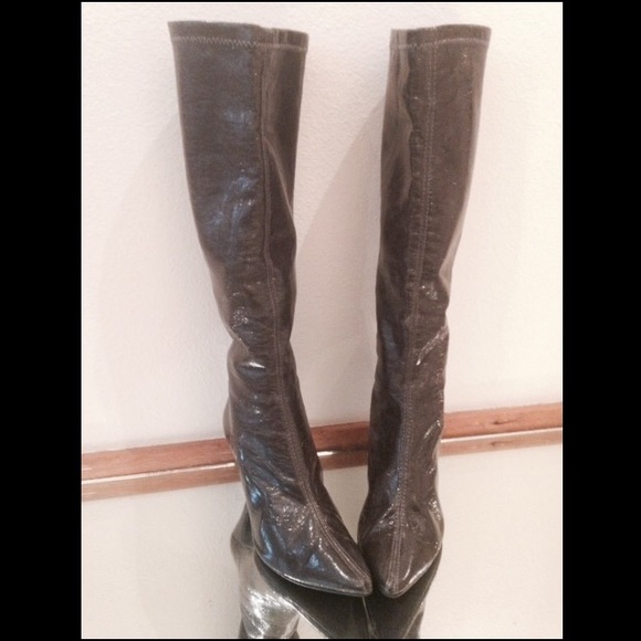 Wrinkled-Effect Patent Boots