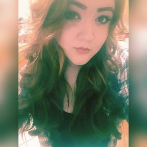 Meet your Posher, Selena