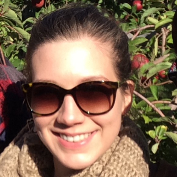 Meet your Posher, Dana