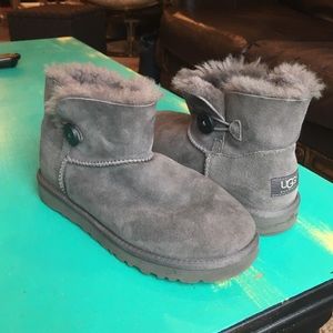 Grey ankle boots size 5 USA