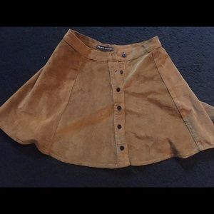 NEWBrandy Melville skater skirt perfect for fall!