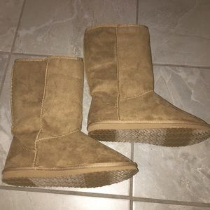 Tan boots
