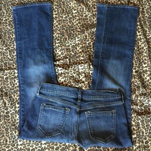 Old Navy "The Diva" Bootcut jeans Sz. 4 petite💕
