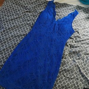 Blue lace v neck dress 😍