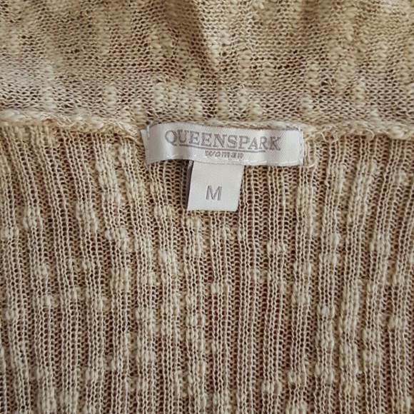 Queenspark woman's beige gardigan. - Picture 4 of 4