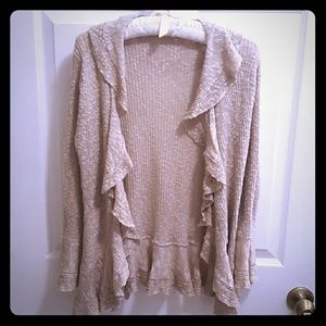 Queenspark woman's beige gardigan.