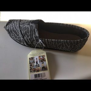 Women's Toms