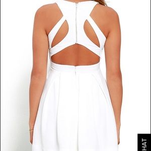 white LULU'S dress