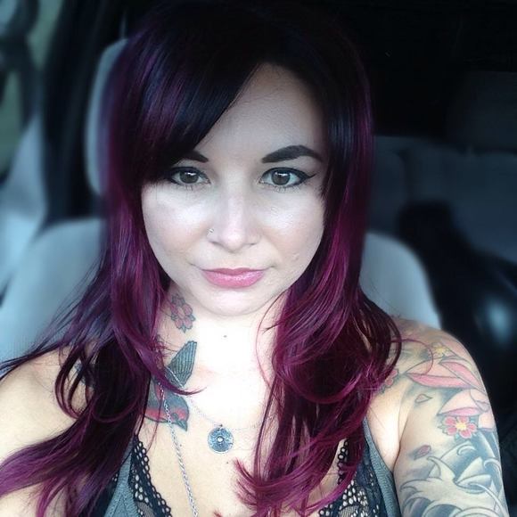 Meet your Posher, Christina