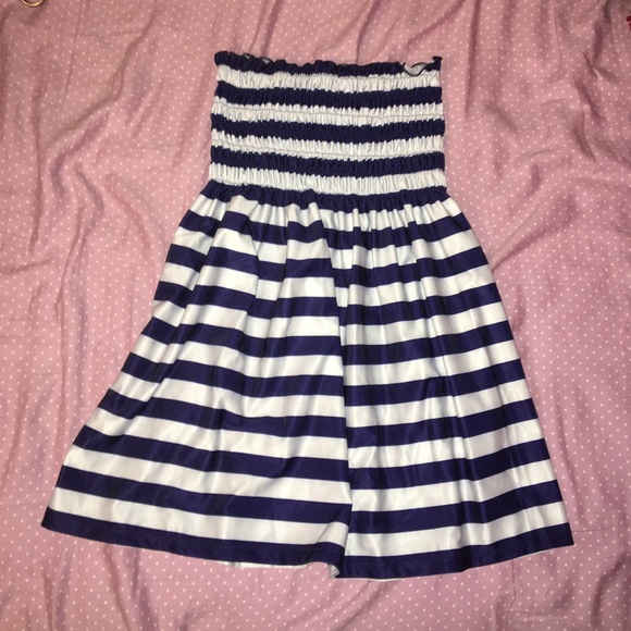 Two piece swimsuit - Picture 3 of 4