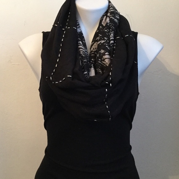 BCBG infinity scarf - Picture 2 of 6
