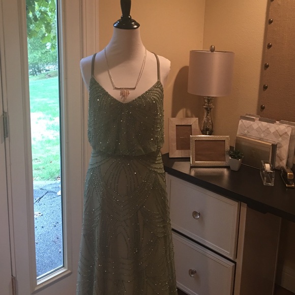 Mint Adrianna Papell Gown
