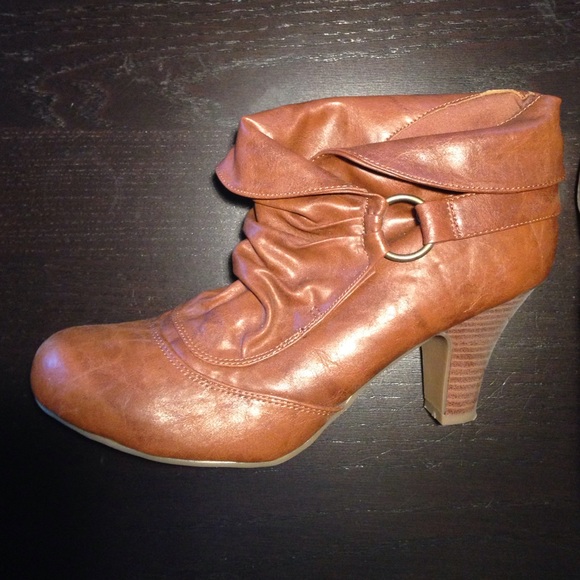 Madden Girl boots/booties - Picture 2 of 4