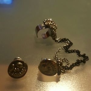 Asymmetrical skeleton cuff earings