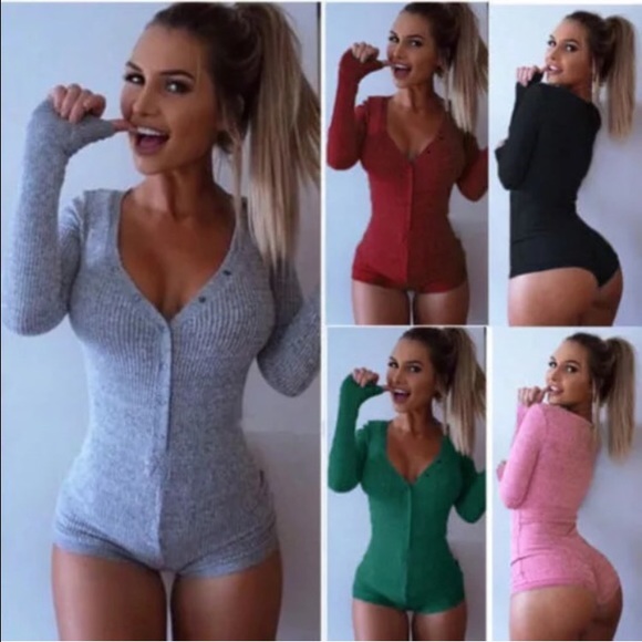 ⭐️REPOSH⭐️ NEW Button Up Grey Bodysuit