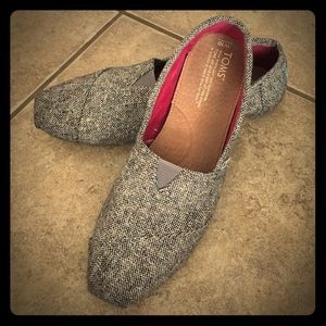 Toms