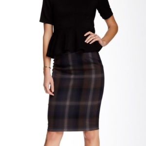 Amanda + Chelsea plaid pencil skirt size 2