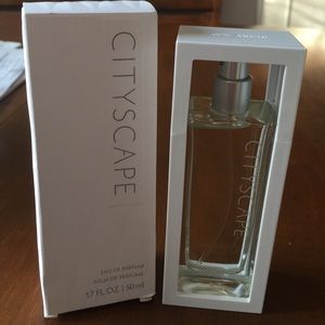 Mary Kay city scape perfume w/free cross body bag