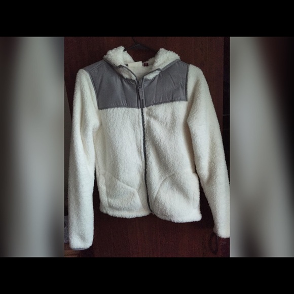SO Jackets & Blazers - White&Gray Fleece SO Jacket 💙BUNDLE =FREE GIFT💙